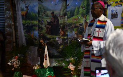 Monseñor Wiston Mosquera presidio la procesión de San Francisco de Asís este 4 de octubre